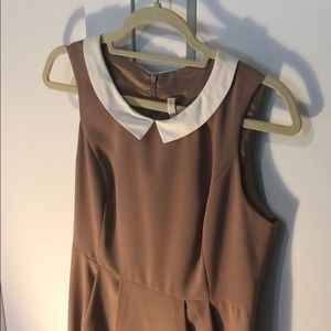 Brown dress with collar